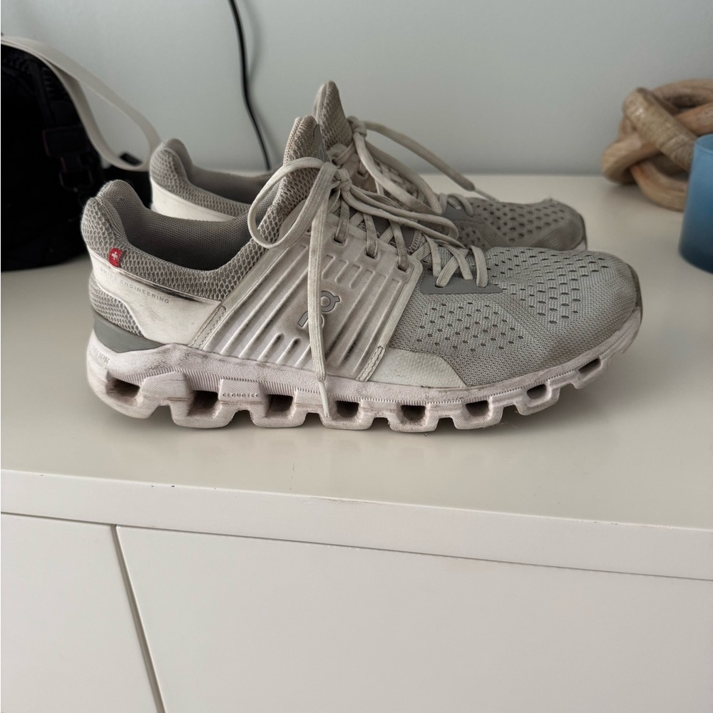 On Running Women's Sneakers - Light Gray